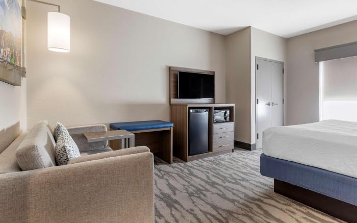 Best Western Plus Castlerock Inn & Suites