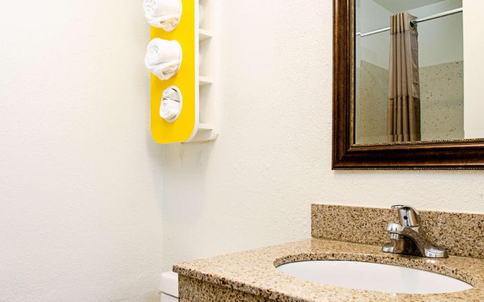 Motel 6 Modesto, CA - Downtown