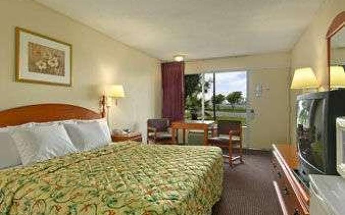 Knights Inn San Antonio near Frost Bank Center