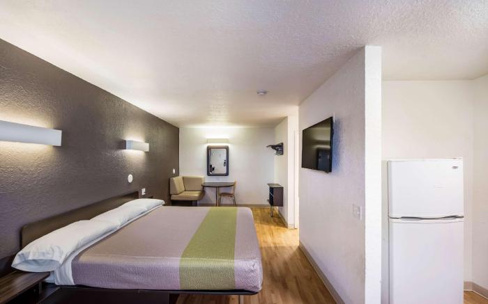 Studio 6  Irving, TX - Irving DFW Airport East