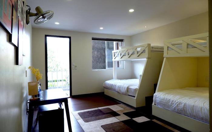 Family Room with Garden View