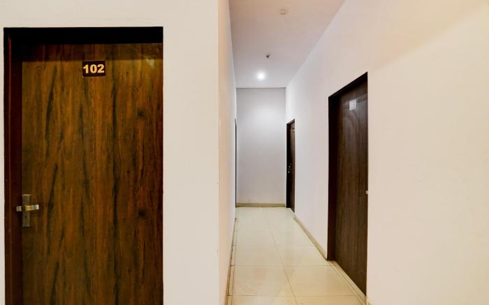 Super Hotel O Jagatpura Near JTM Mall Formerly Royan Inn
