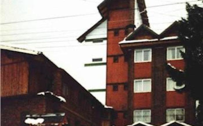 Ruca Cheli Village Ski Hotel