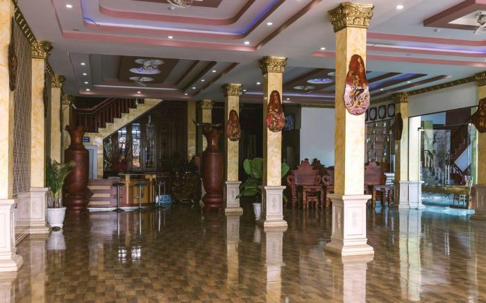 Aec Hotel Banme