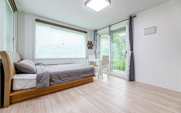 Yangyang Slowstay Pension