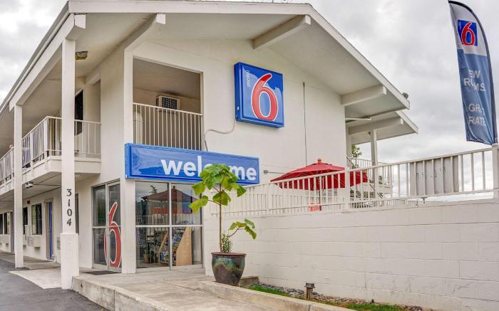 Motel 6 Portland, OR - Central