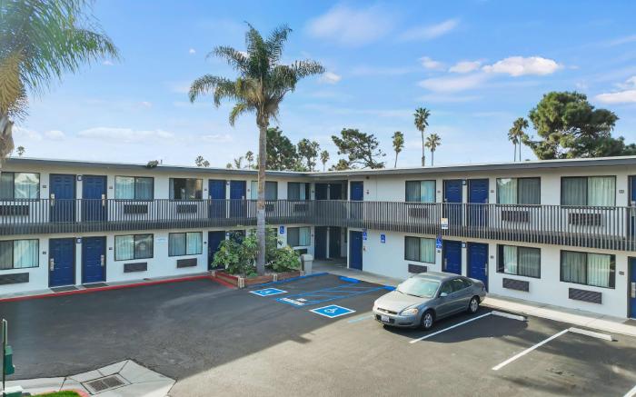Motel 6 Ventura, CA - Beach