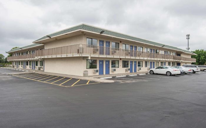 Motel 6 Kansas City, MO - Airport