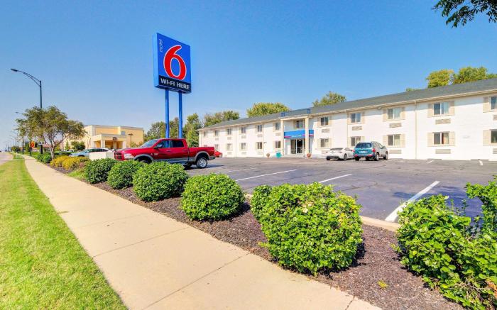 Motel 6 Wichita, KS
