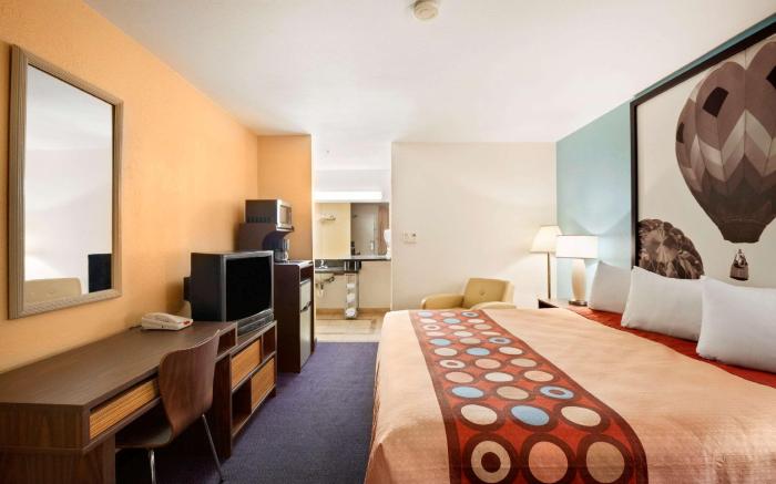 Super 8 By Wyndham Indio