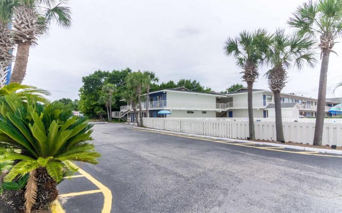 Motel 6 Pensacola, FL - West