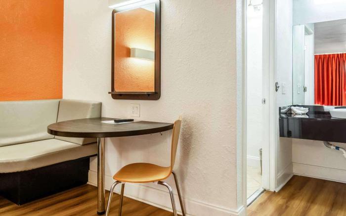 Motel 6 Brunswick, GA