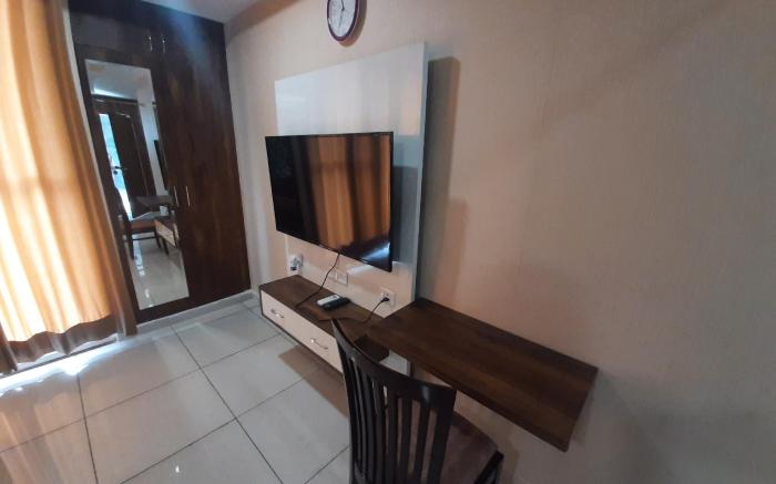 ROYAL LUXURY BIG STUDIO APARTMENT 