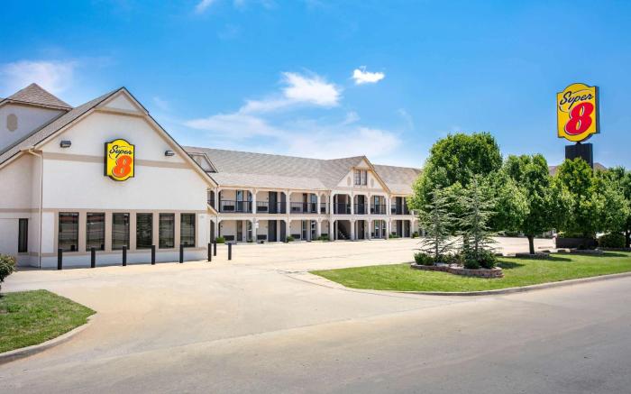 Super 8 By Wyndham City Of Moore
