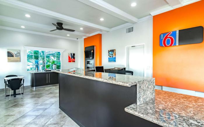 Motel 6 Anaheim, CA