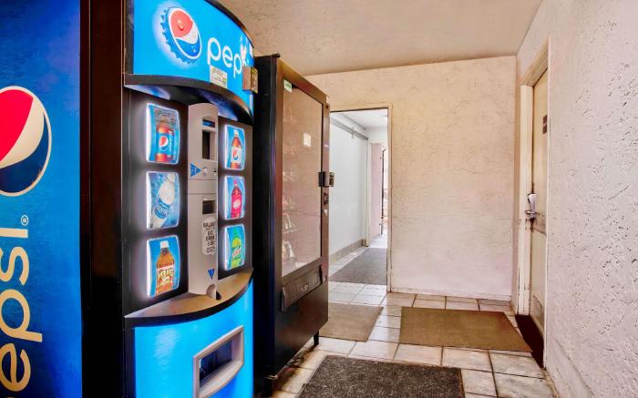 Motel 6 Salem, OR