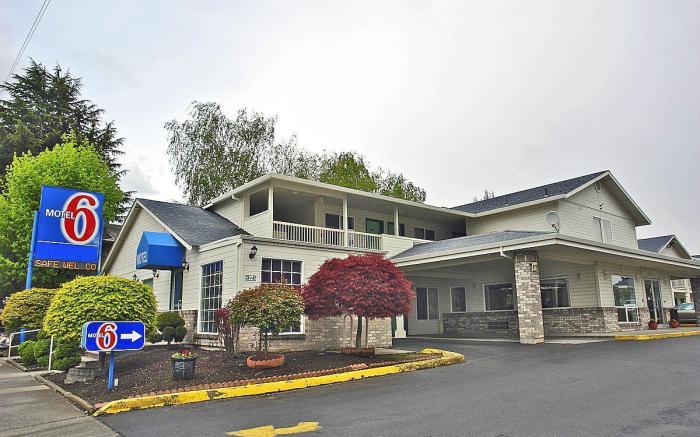 Motel 6 Portland, OR  Mall 205