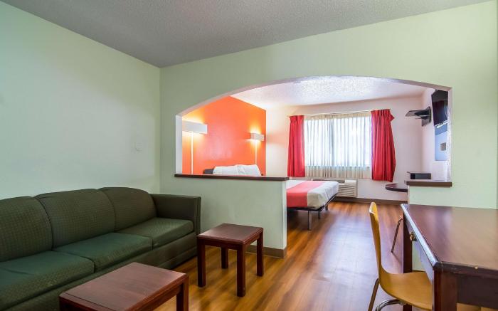 Motel 6 Dallas, TX - North - Richardson