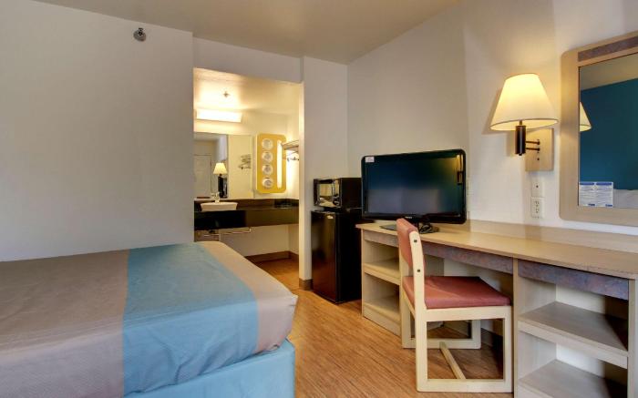 Motel 6 Des Moines, IA - North