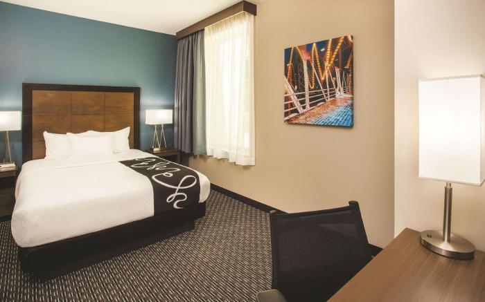 La Quinta Inn & Suites by Wyndham Chicago Downtown