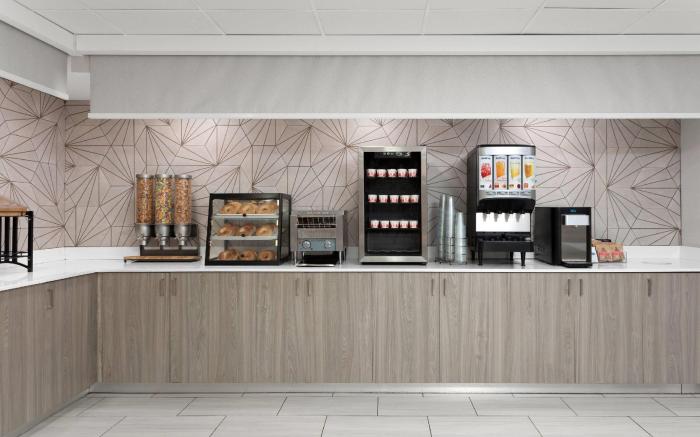 La Quinta Inn & Suites by Wyndham Ft Lauderdale Cypress Cr