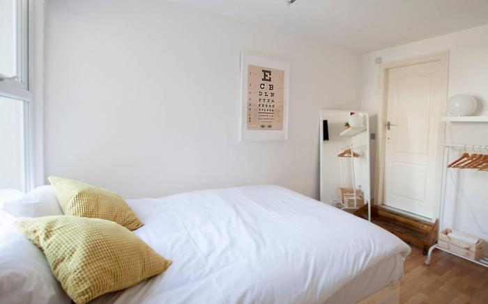 Tooting Broadway Studios & Rooms by DC London Rooms