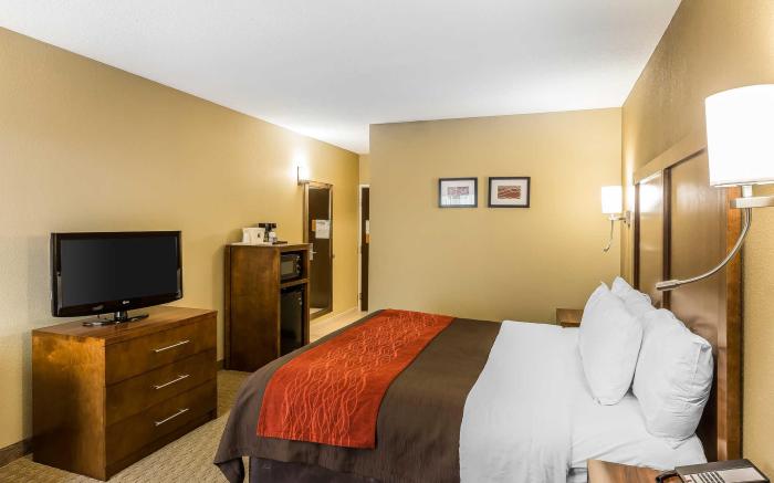 Comfort Inn & Suites