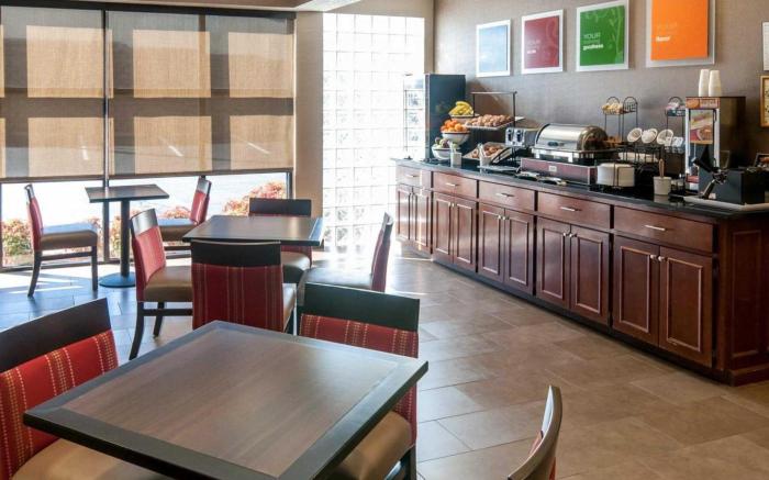 Comfort Inn & Suites