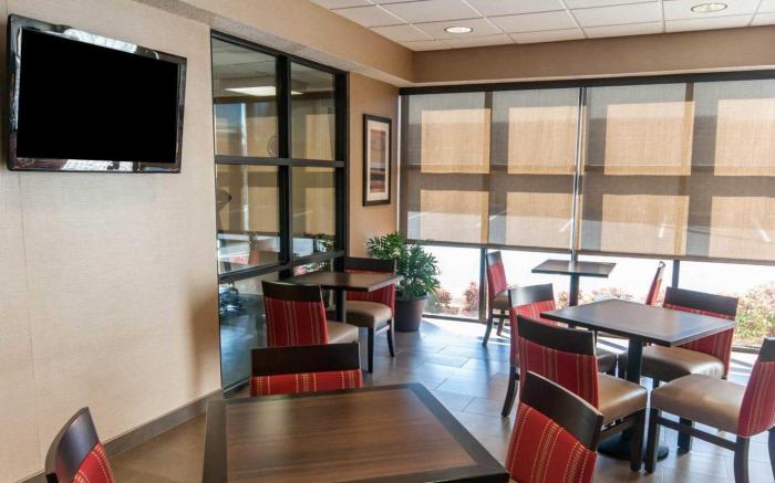 Comfort Inn & Suites