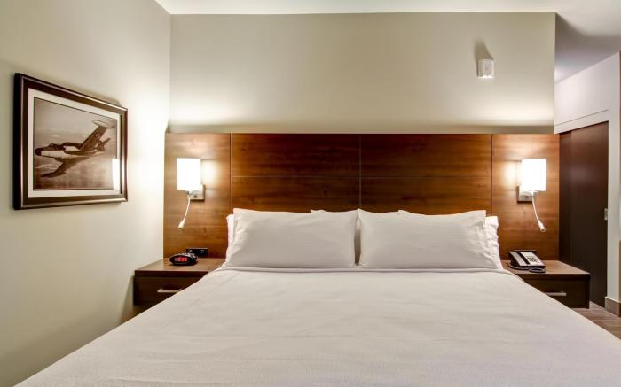 Best Western London Airport Inn & Suites