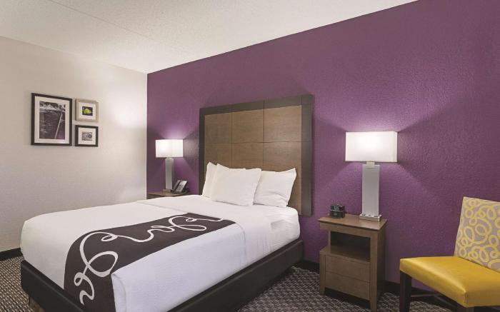 La Quinta Inn & Suites by Wyndham Baltimore BWI Airport