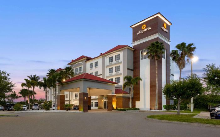 La Quinta Inn & Suites by Wyndham Ft. Pierce