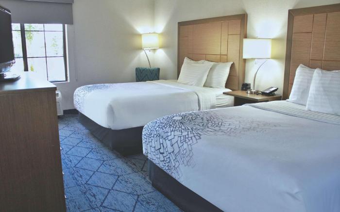 La Quinta Inn & Suites by Wyndham NE Long Beach/Cypress