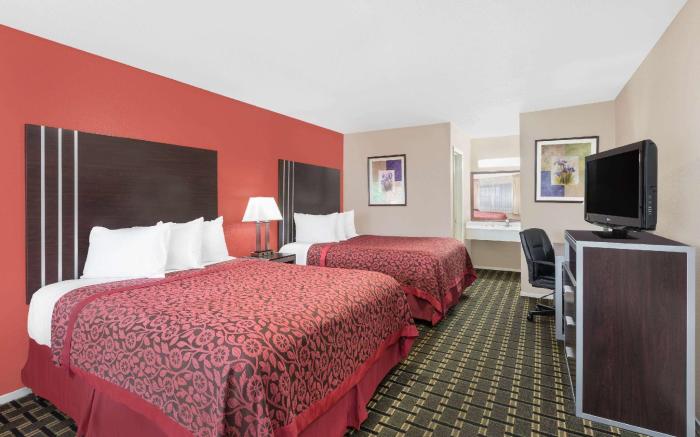 Days Inn by Wyndham College Station University Drive