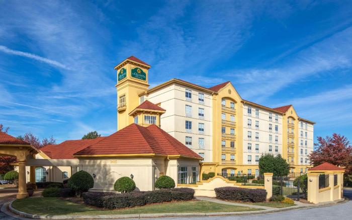 La Quinta Inn & Suites by Wyndham Atlanta Ballpark/Galleria