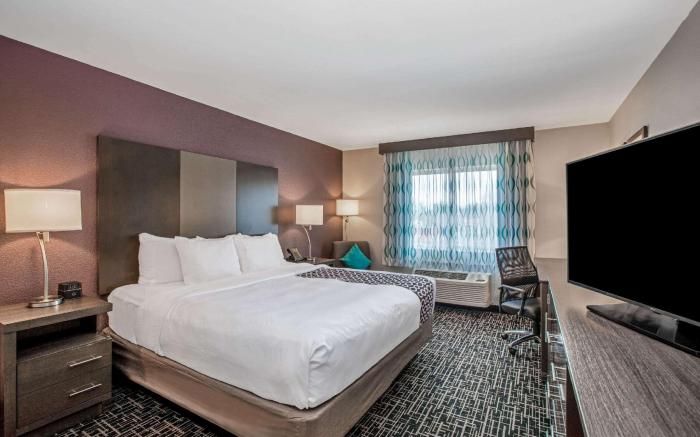 La Quinta Inn & Suites by Wyndham Fayetteville