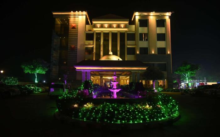 Ramada by Wyndham Varanasi Katesar