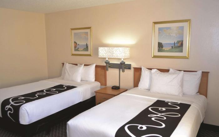 La Quinta Inn & Suites by Wyndham Tampa Fairgrounds - Casino