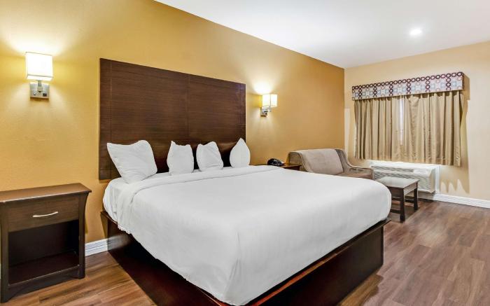 Americas Best Value Inn Houston at FM 529
