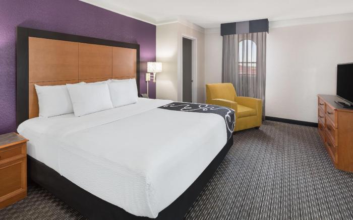 Baymont by Wyndham Greenville Woodruff Rd