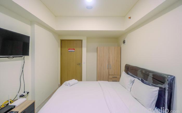 Comfort and Strategic Studio Meikarta Apartment By Travelio
