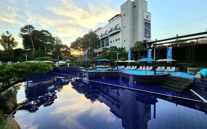 Chereville Spa Tourist Hotel