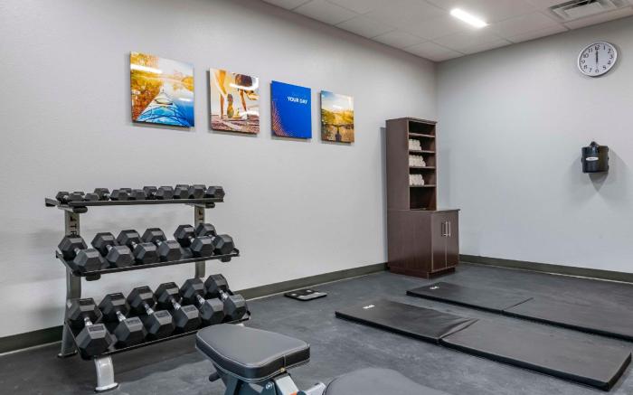 Comfort Inn & Suites Jacksonville - Orange Park Near Naval Air Station