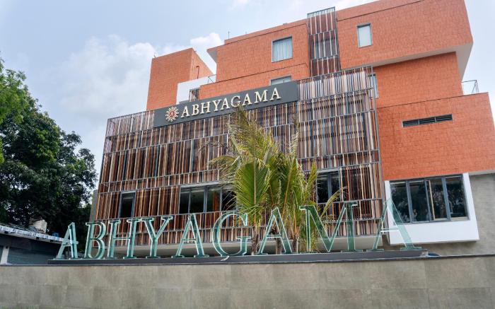 Abhyagama Hotel