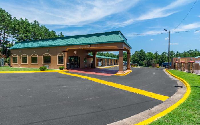 Travelodge by Wyndham Macon West