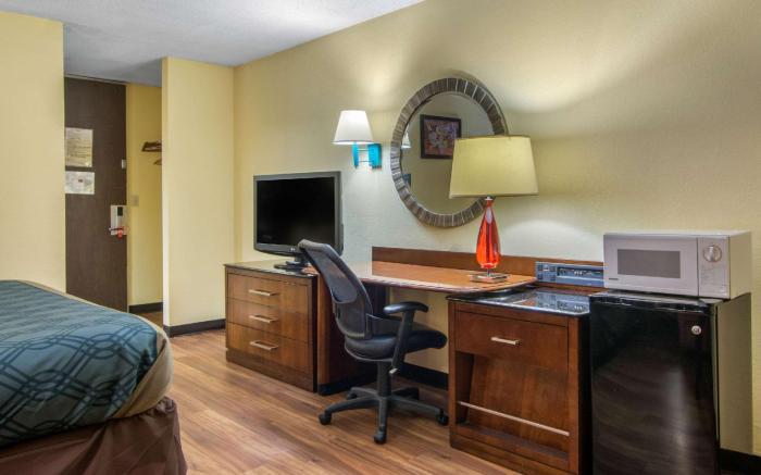 Travelodge by Wyndham Forsyth