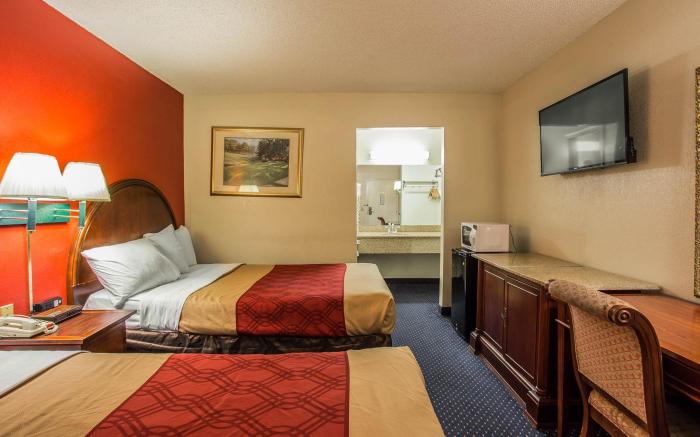 Econo Lodge Fort Jackson
