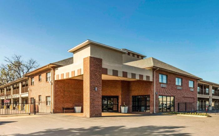 Quality Inn Airport I-240