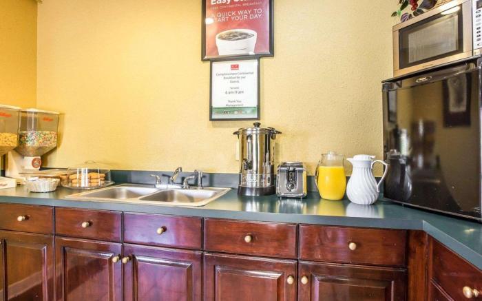 Econo Lodge Union City - Atlanta South