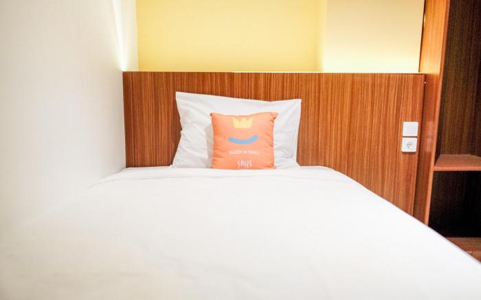 Sans Hotel Roxy Jakarta